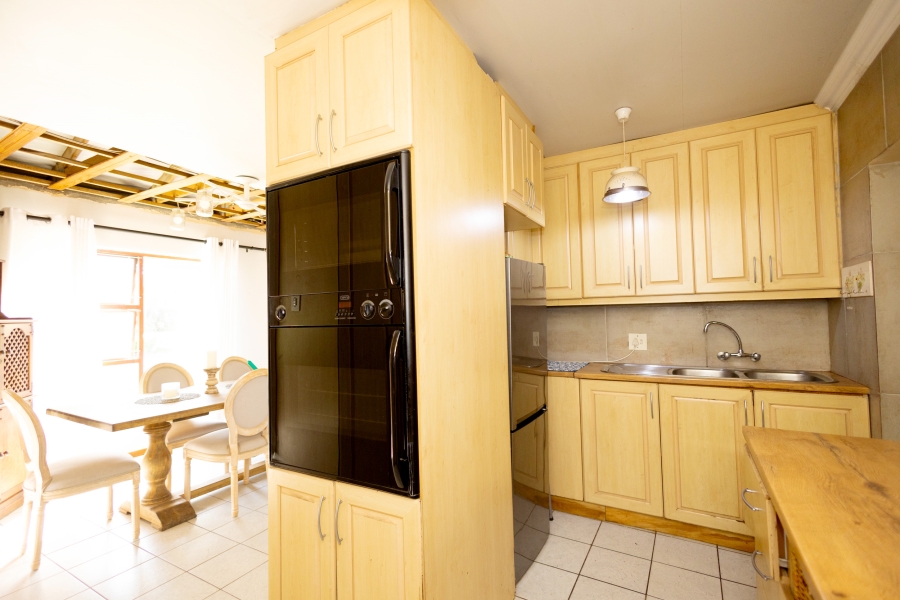 5 Bedroom Property for Sale in Vredekloof Western Cape